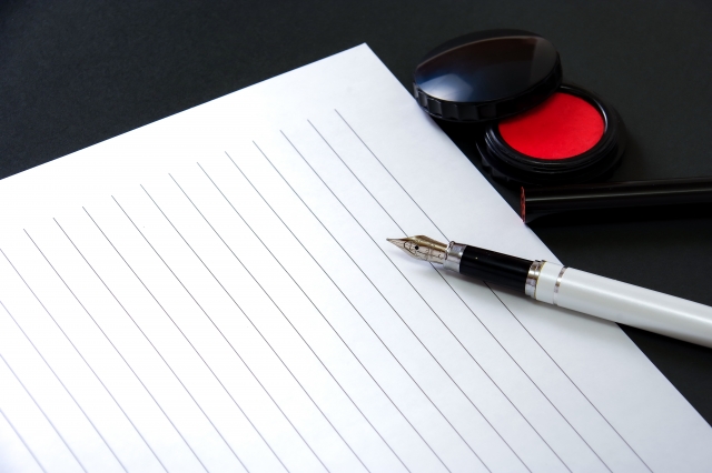 画像：便箋と万年筆